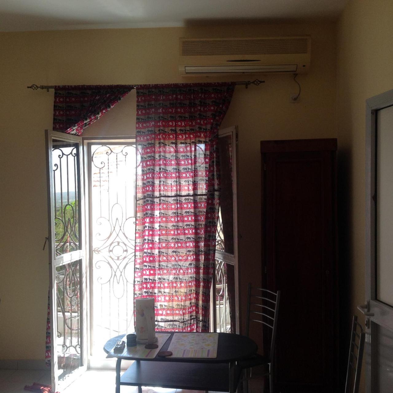 Chez Mimi Appartement Toubab Dialaw Buitenkant foto