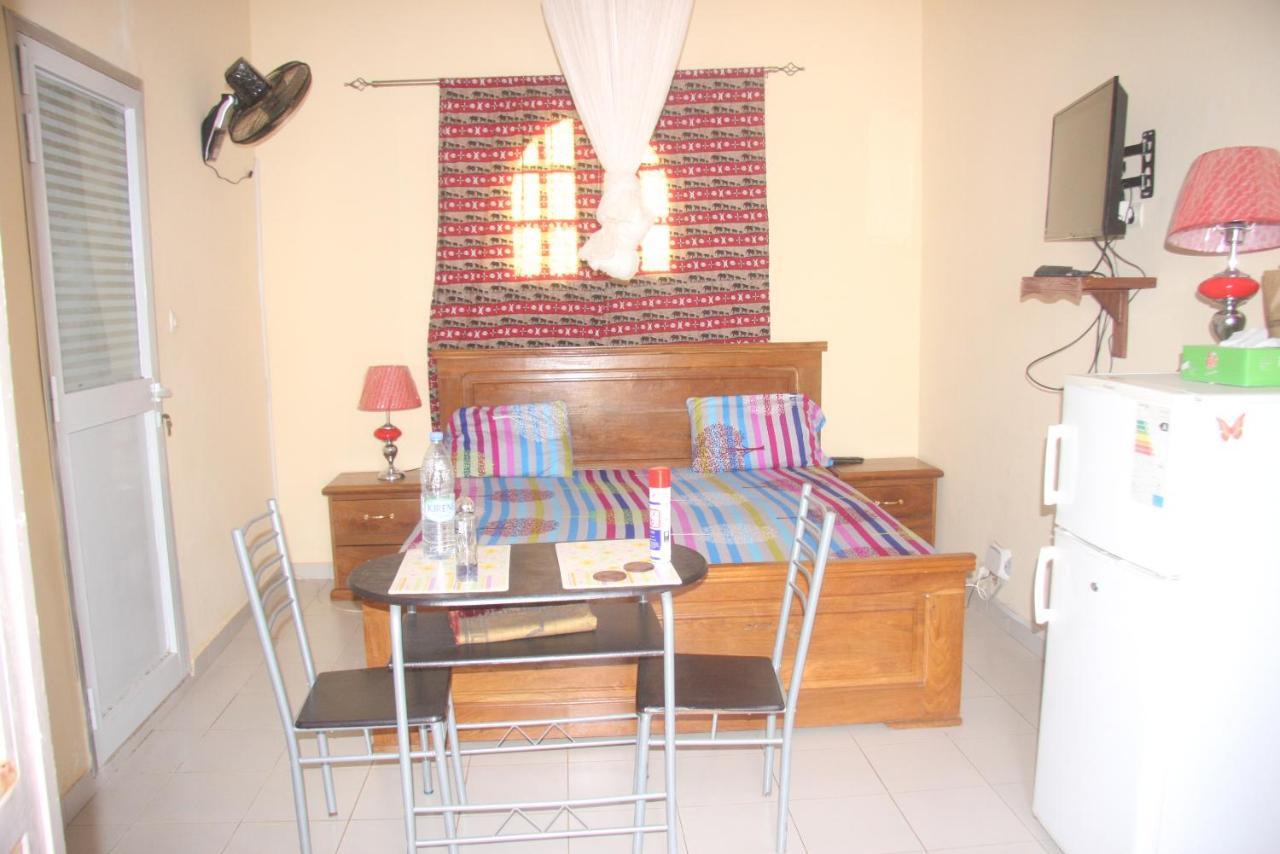 Chez Mimi Appartement Toubab Dialaw Buitenkant foto